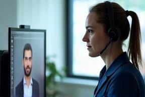 Adviseur in een videocall met klant.